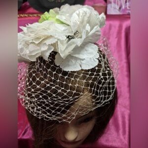 Vintage Wedding Hat - White Floral Fascinator w/ Netting & Flowers MCM Headpiece